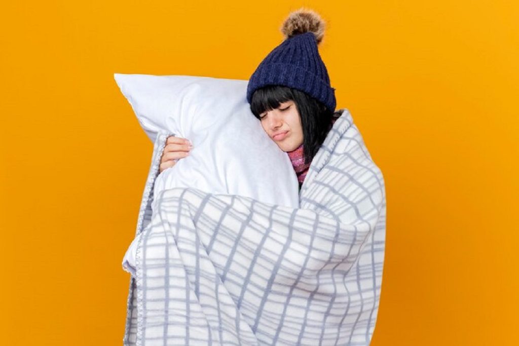 Les bienfaits insoupçonnés du bonnet de nuit pour vos cheveux