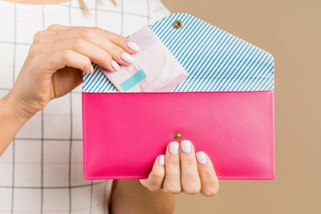 Porte chéquier femme : comment choisir le bon ?
