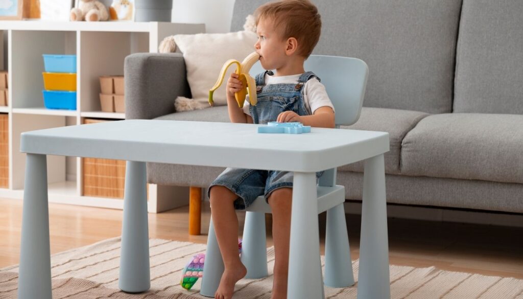 Chaise de table bébé : comment choisir un modèle sécurisé et pratique ?